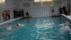 Игровая эстафета по плаванию прошла в Борисовке