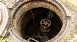 Потеряшки. Чего только не находят сантехники в канализационных трубах