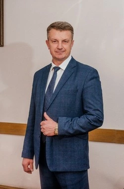 Владимир Переверзев поздравил работников и ветеранов агропромышленного комплекса с праздником