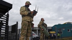 Вячеслав Гладков сообщил о передаче детекторов дронов спасателям на  официальных пляжах