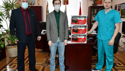 Михаил Савченко передал партию принтеров в Борисовский ковидный госпиталь