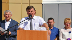 Николай Давыдов поздравил борисовцев с Днём знаний