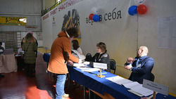 Голосующие впервые борисовцы пришли на избирательные участки