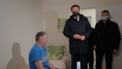 Вячеслав Гладков посетил социально-реабилитационный центр «Милосердие и забота» в Белгороде