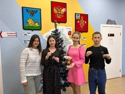 Борисовские школьники получили значки и шармы за вклад в волонтёрскую деятельность