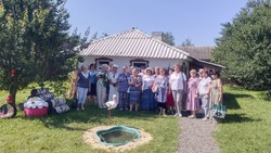 Жители Белгородского района посетили Борисовский Дом ремёсел в рамках проекта «К соседям гости»