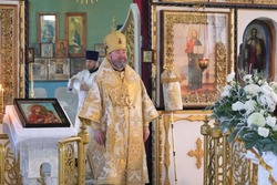 Епископ Софроний совершил Божественную литургию в селе Крюково Борисовского района