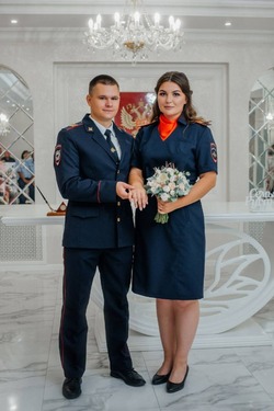Сотрудники полиции зарегистрировали свой брак в отделе ЗАГС Борисовского района