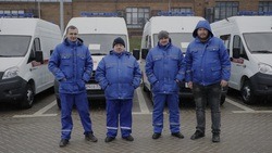 Вячеслав Гладков передал новые автомобили сотрудникам Борисовской скорой помощи