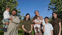 Борисовская семья Кармишиных подали заявку в номинацию «Многодетная семья»