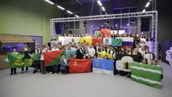 Белгородские волонтёры отправились на Всемирный фестиваль в Сочи