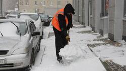 Белгородские управляющие компании приступили к снегоуборочным работам сегодня ночью