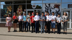 13 юных борисовцев получили первые паспорта в преддверии Дня посёлка