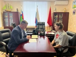 Владимир Переверзев провёл личные приёмы граждан