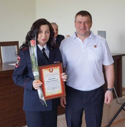 Майор полиции Марина Лозенко получила благодарность начальника УГИБДД Белгородской области