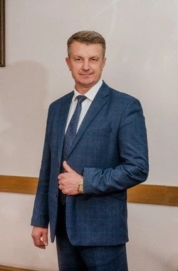 Владимир Переверзев поздравил ветеранов и сотрудников прокуратуры Борисовского района с праздником