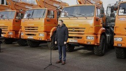 Вячеслав Гладков передал в пользование новый спецтранспорт Борисовскому району