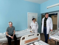 Вячеслав Гладков встретился с ранеными белгородцами