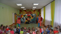 Юные артисты кукольного театра «Кошкин дом» представили спектакль «Емелино счастье»