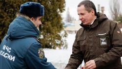 Вячеслав Гладков передал белгородским спасателям 11 единиц новой спецтехники