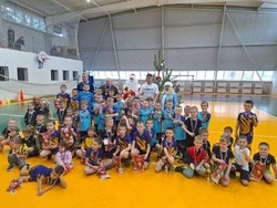 Юные  борисовские футболисты приняли участие в Новогоднем спортивном празднике