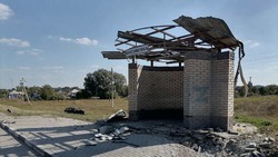Вячеслав Гладков поблагодарил мужчин за помощь раненому после обстрела села Максимовка 20 сентября