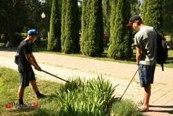 Специалисты Госинспекции труда дали советы родителям о трудоустройстве подростков