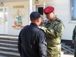 Вячеслав Пытков наградил белгородских росгвардейцев