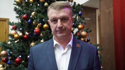 Владимир Переверзев поздравил жителей Борисовского района с наступающим праздником