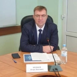 Заместитель руководителя Госинспекции труда рассказал о мерах безопасности при уборке снега и наледи