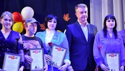 Лучшие труженики Борисовского района получили грамоты и благодарности