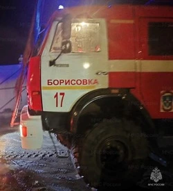 Сотрудники МЧС ликвидировали пожар в селе Крюково Борисовского муниципального округа