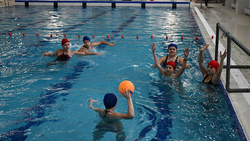 Соревнования «Морской бой» стартовали в плавательном бассейне «Ворскла»