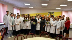 Сенатор Совета Федерации Жанна Чефранова встретилась с учащимися медклассов в Борисовской школе №2