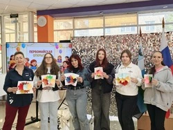  В Борисовском Центре молодёжи прошёл мастер-класс «Первомайская открытка»