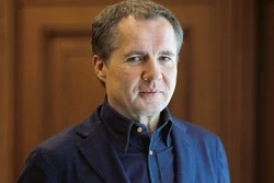 Вячеслав Гладков поздравил сотрудников белгородской энергосистемы с Днём энергетика