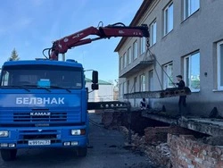 Строители приступили к ремонту здания инфекционного отделения Борисовской ЦРБ