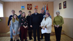 Восемь иностранцев приняли присягу гражданина РФ