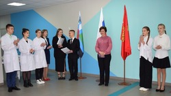 32 ученика Борисовской школы №2 получили отличительные знаки и форму с логотипом медицинского класса
