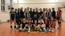 Волейболисты разыграли кубок выпускников Борисовской ДЮСШ